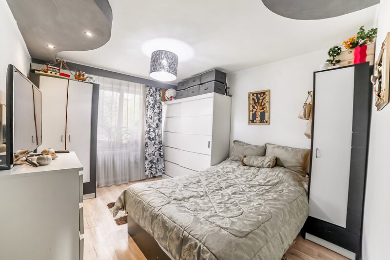 Fizicienilor, 4 camere parter, bloc 1986,